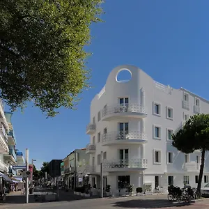 https://al-cavallino-bianco.riccione-hotels.org